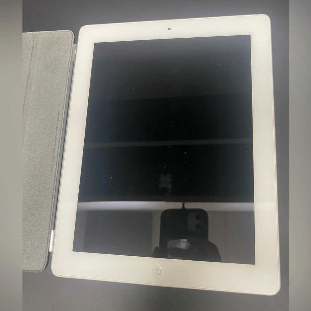 Apple iPad 4 32GB, Wi-Fi + 4G 9.7in (A1460) White Tested Locked